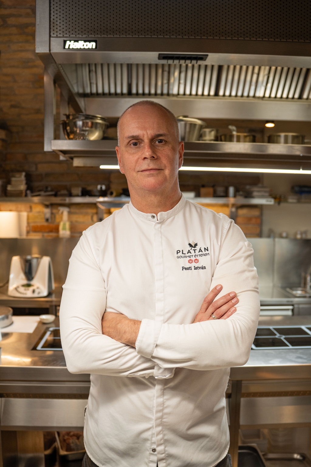 Pesti_István_CANTEEN_by_Pesti_István_tulajdonos_és_2_Michelin_csillagos_séf.JPG