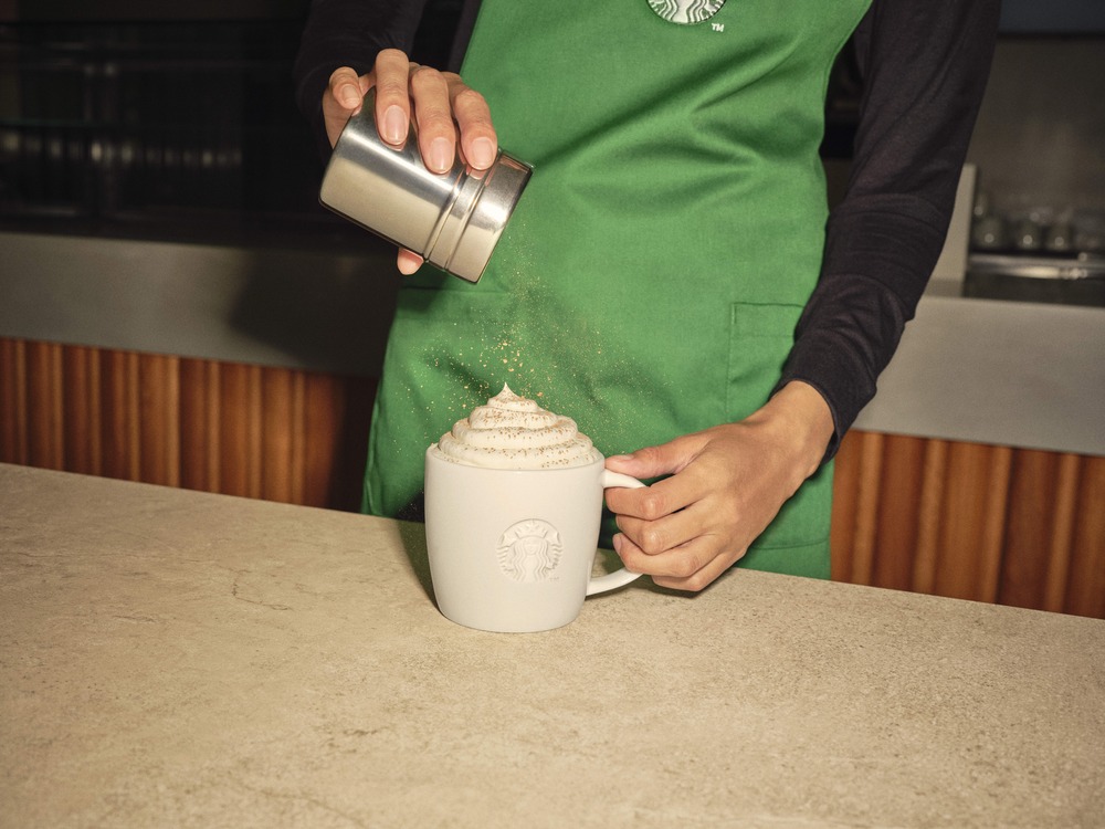 Starbucks_ősz_ (5)-min (2).jpg