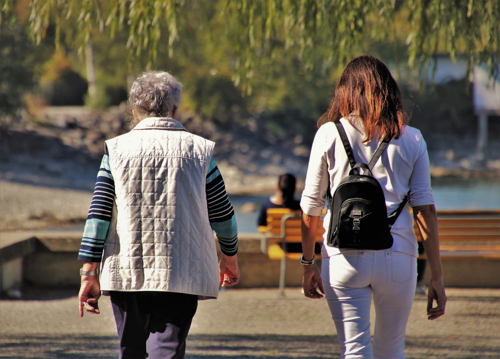 walk-gcca69053a_1280.jpg