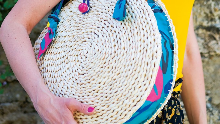 Stílusos átalakulás: készíts trendi strandtáskát tányéralátétből