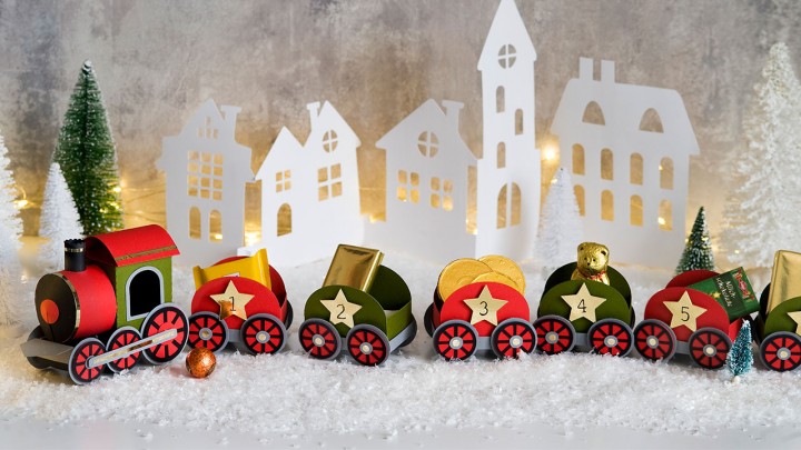 DIY kisvonatos adventi naptár: kalendárium, ami megszépíti az ünnepi várakozást