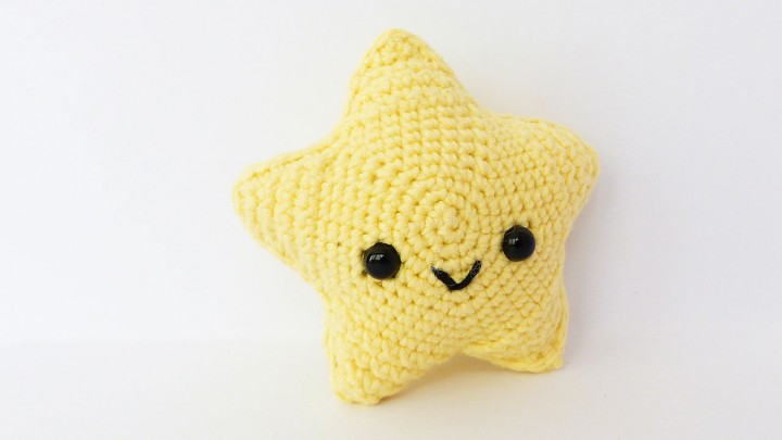 Bájos amigurumi csillagok: nagyon sokféleképpen meghorgolhatod ezt a motívumot!