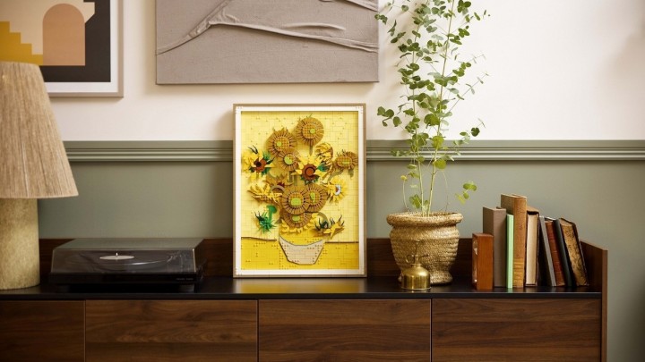 2615 darab LEGO kockából építheted meg Van Gogh Napraforgók című mesterművét