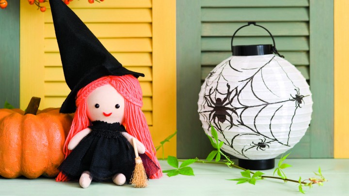 Varrd meg ezt a bűbájos kis boszorkát alkotónk segítségével: a gyerekek imádni fogják!