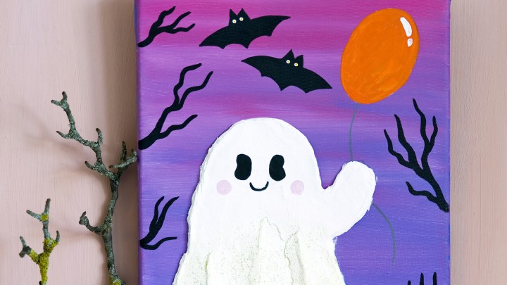 Halloweeni szellem vászonra struktúrapasztával: 3D fali dekoráció